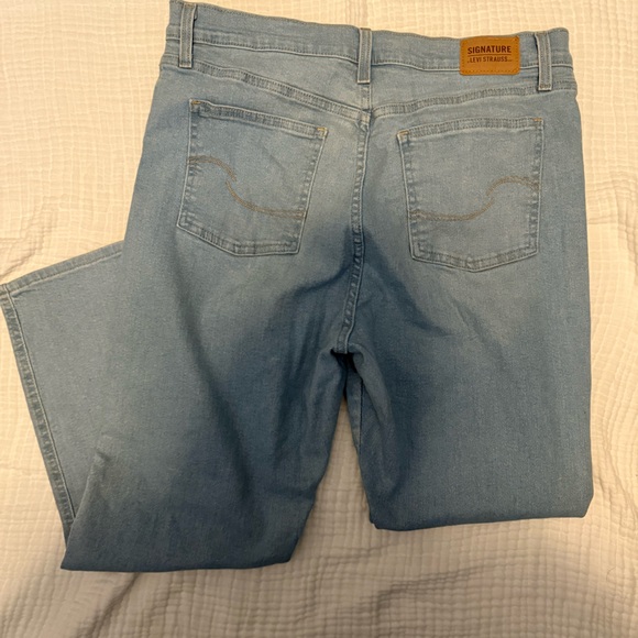 Signature Denim - Signature Light Blue Women's Straight Leg Jeans